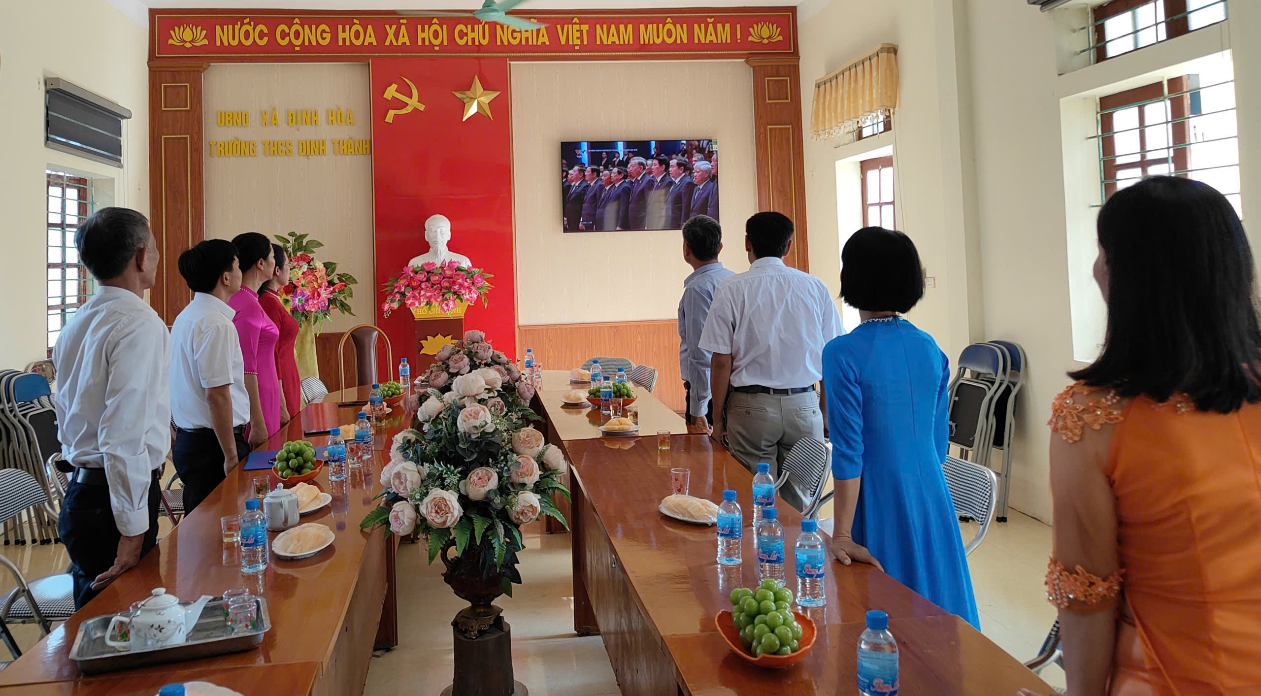 Anh-tin-bai